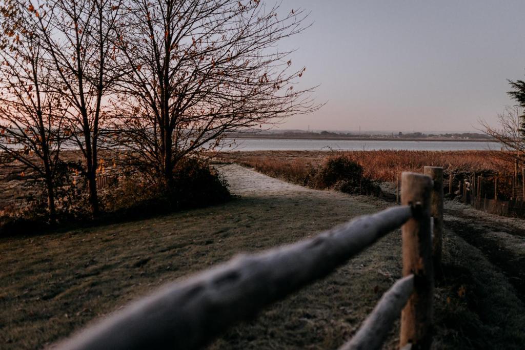 The Ferry House Bed & Breakfast Eastchurch Bagian luar foto